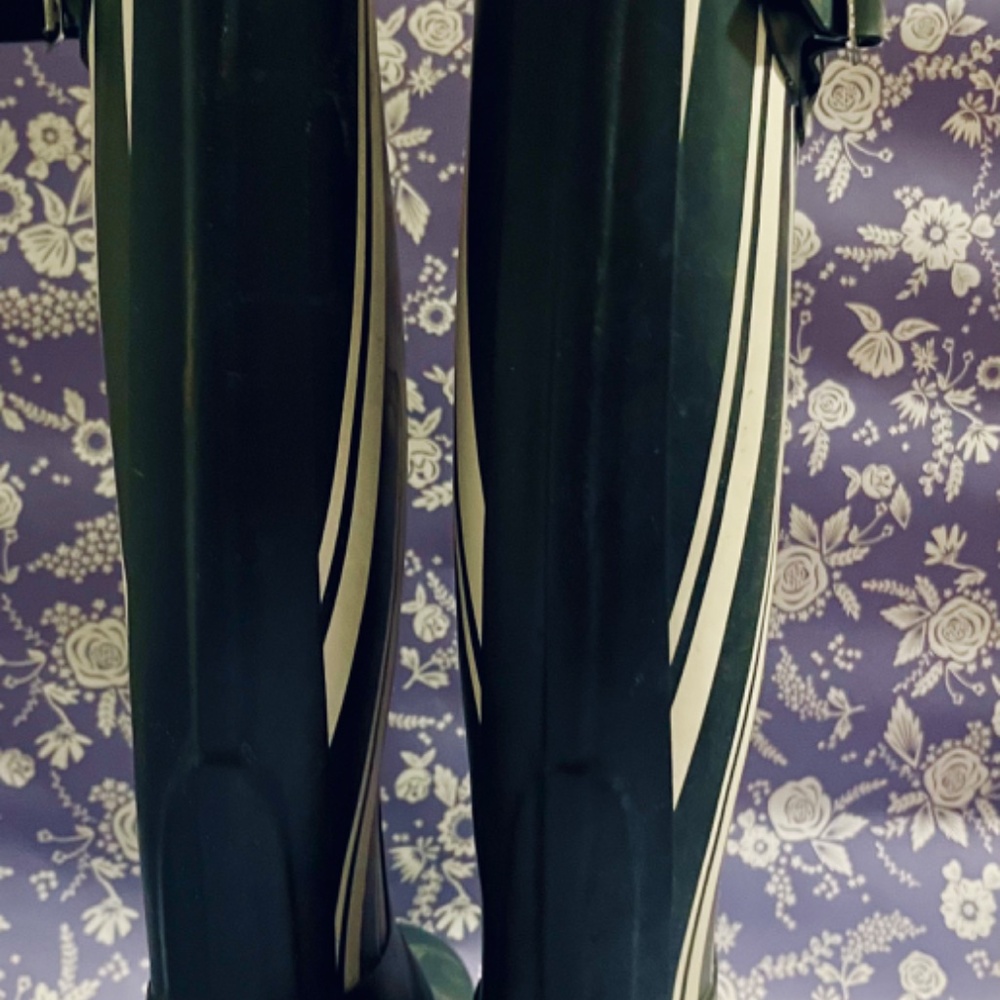 Hunter rain boots - Picture 4 of 5